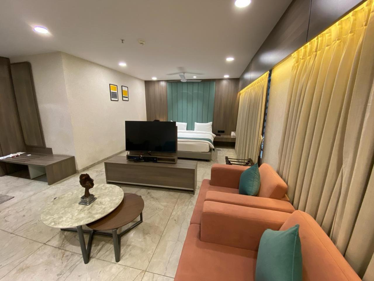 Lords Eco Inn Navsari Luaran gambar