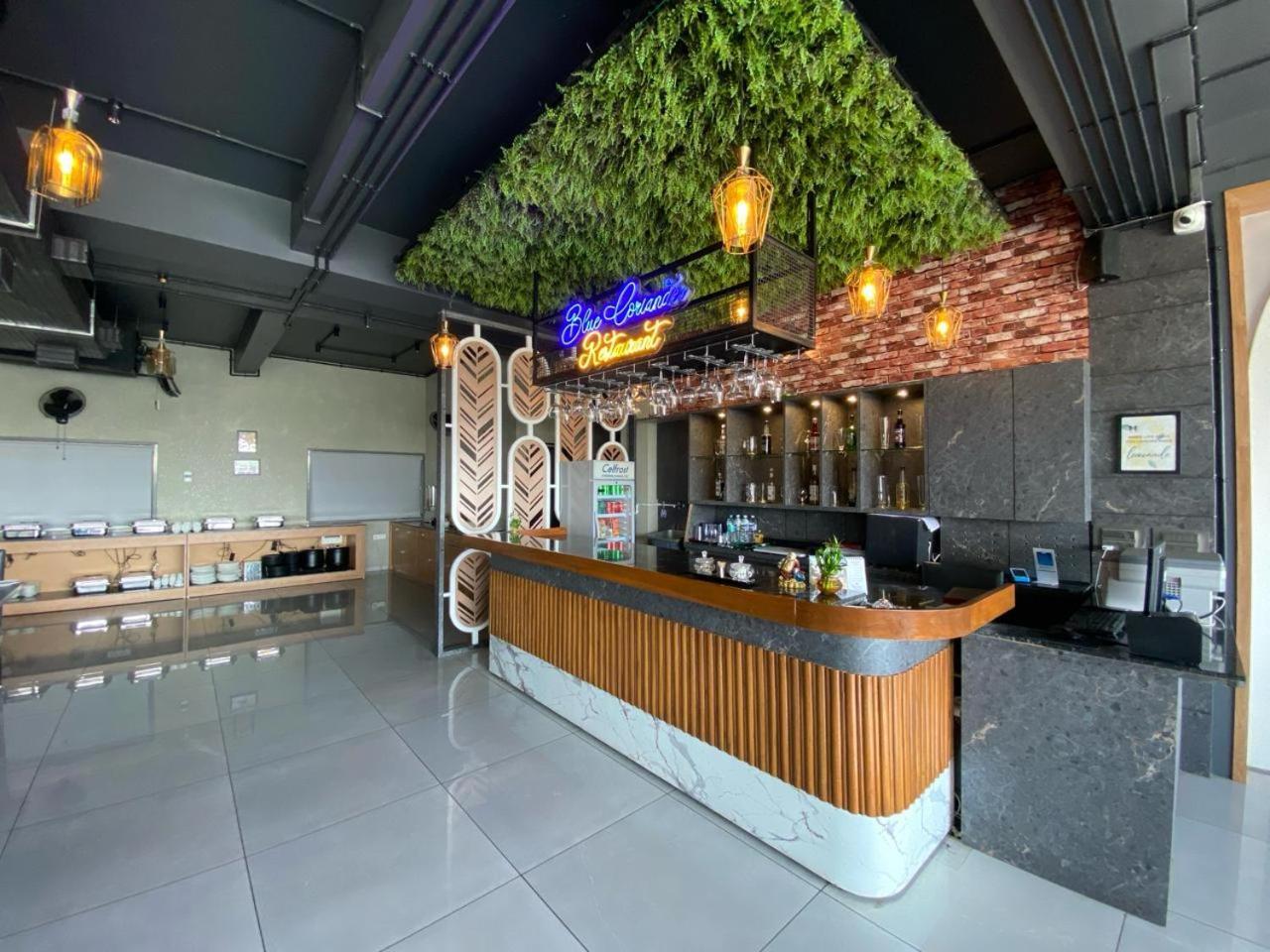 Lords Eco Inn Navsari Luaran gambar