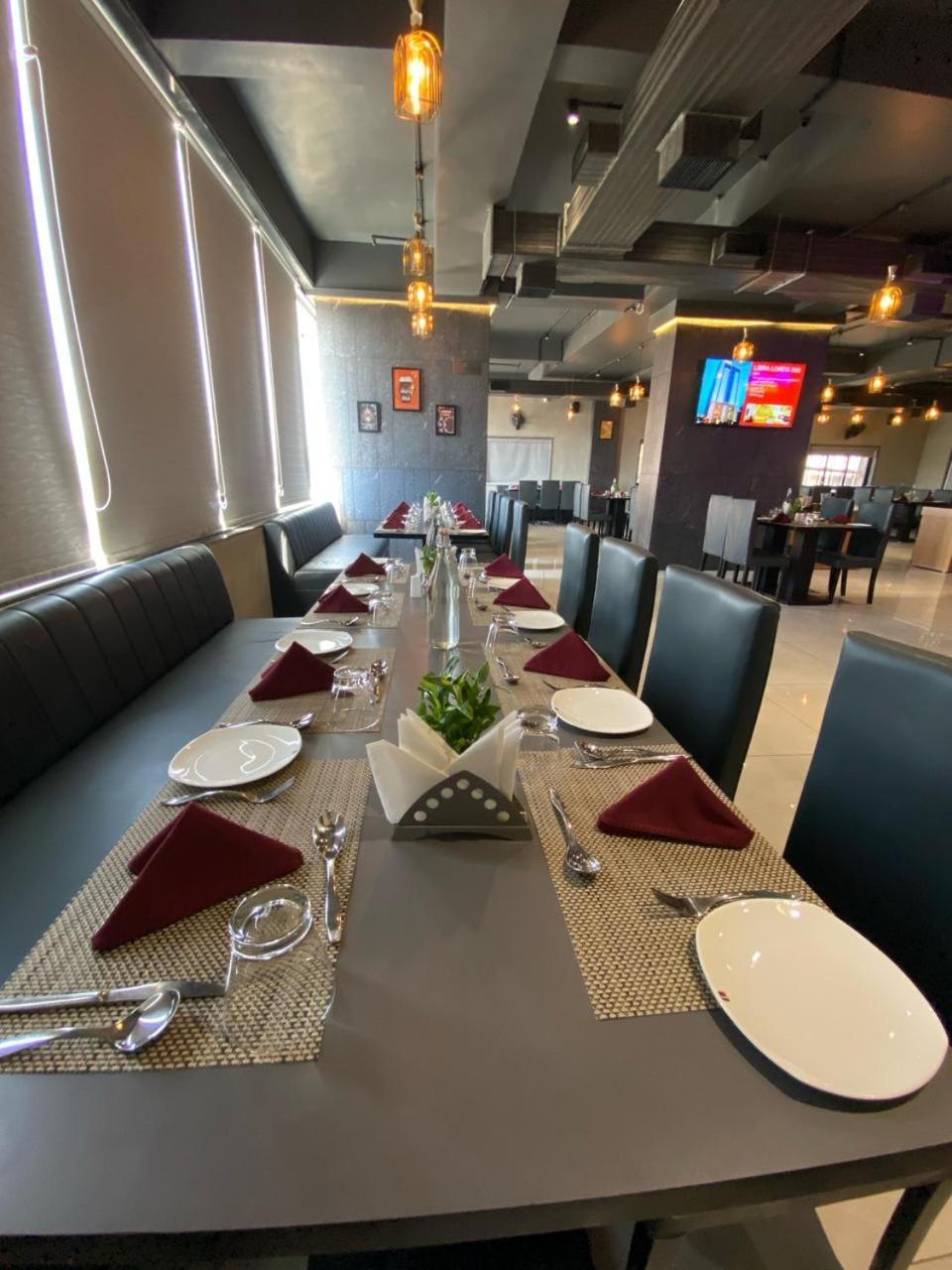 Lords Eco Inn Navsari Luaran gambar